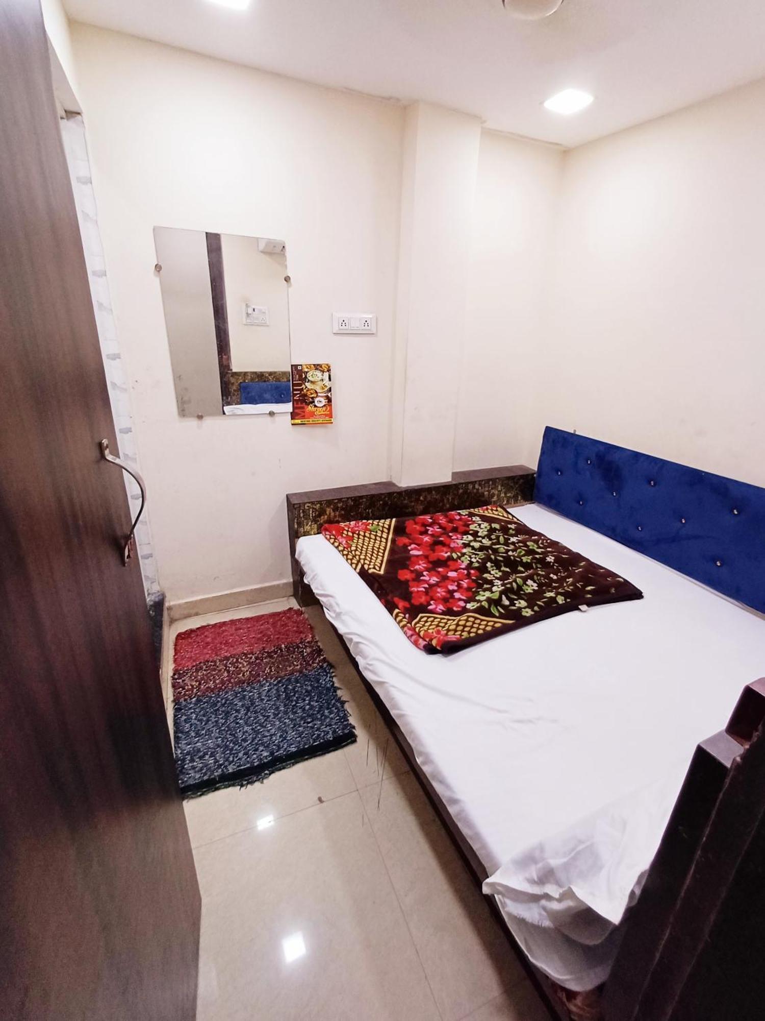 Hotel Blue Tower Ujjain Exterior foto